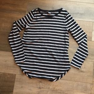 Black and white stripped soft t shirt